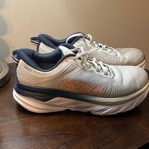Women’s Hoka one one bondi 7 shoes size 10